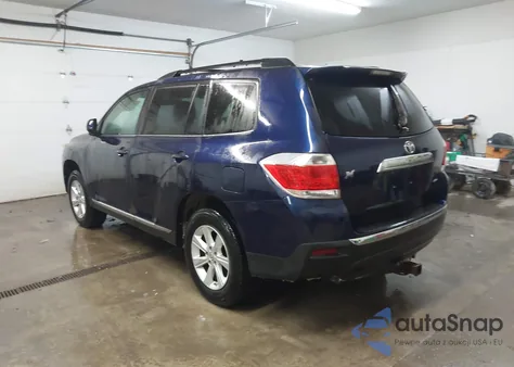 2011 Toyota Highlander Base V6 z USA, uszkodzony, nr VIN 5TDBK3EH5BS049942